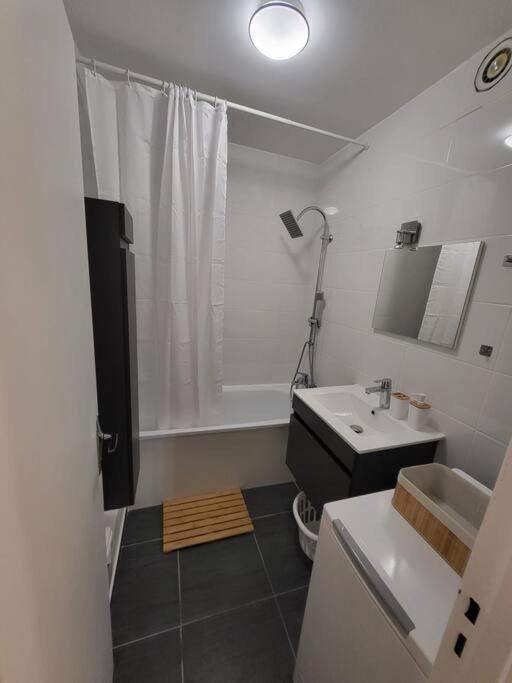 Appartement Pepite Entre Paris Et Versailles à Chaville Extérieur photo